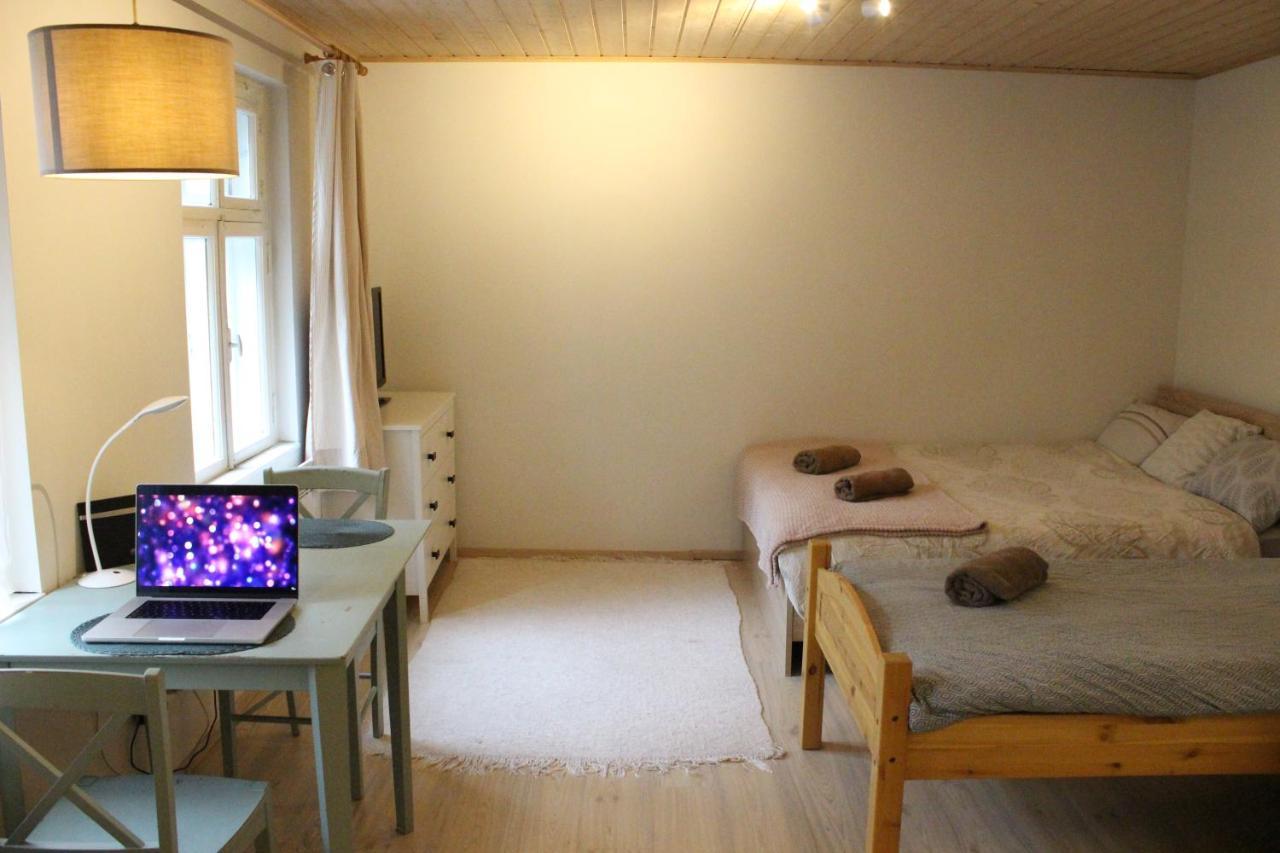 Studio with Private Entrance And Free Parking (Adults Only)