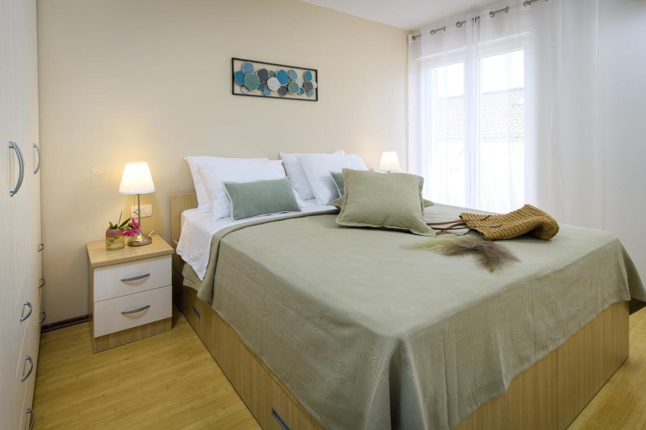 Lavica Seaside Apartments Podstrana