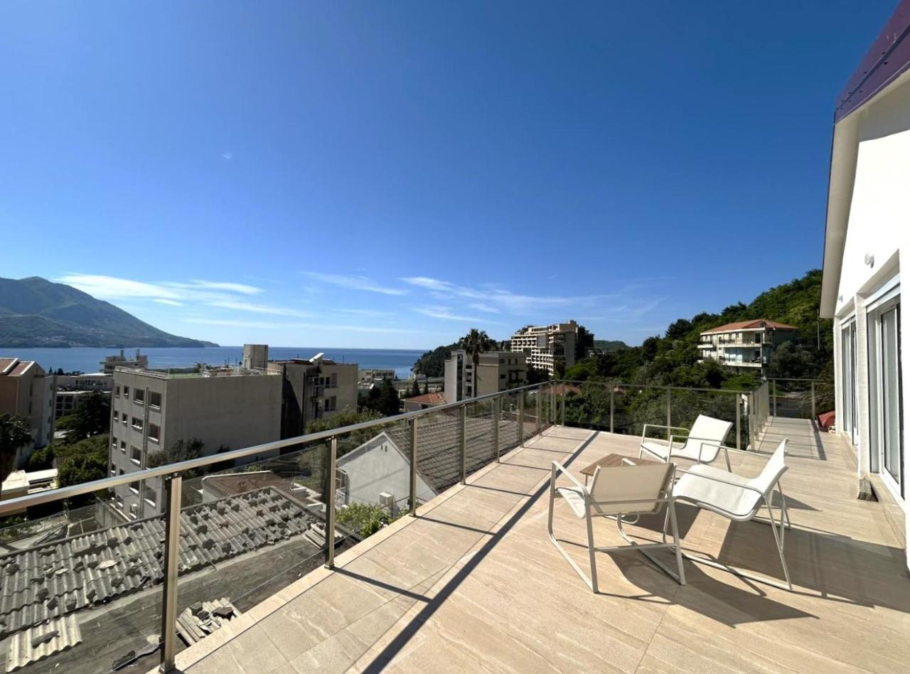 Apartments Marina