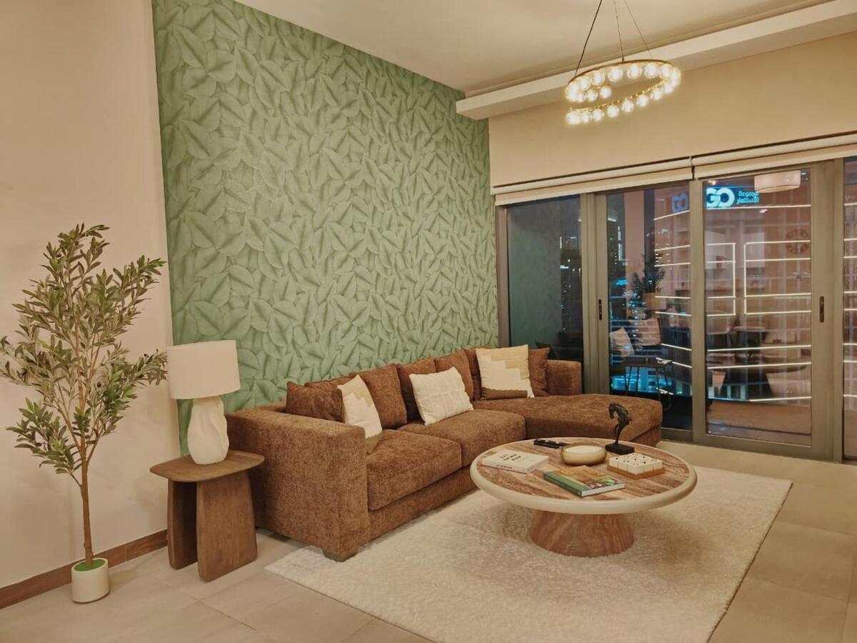 Calm & Spacious 1br - Burj Khalifa View-Central Business Bay