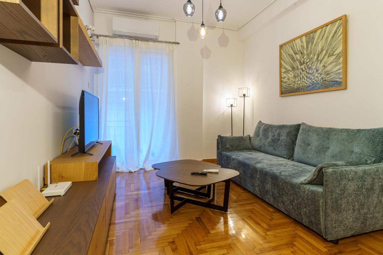 Stylish Kypseli Apartment Sleeps 4 300 Mbps Wifi