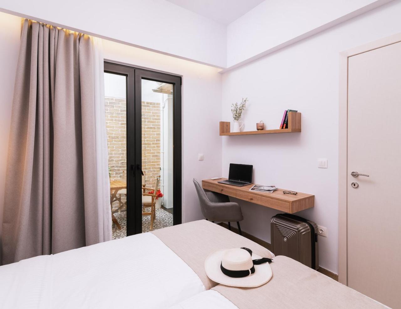 Fontem Central Living