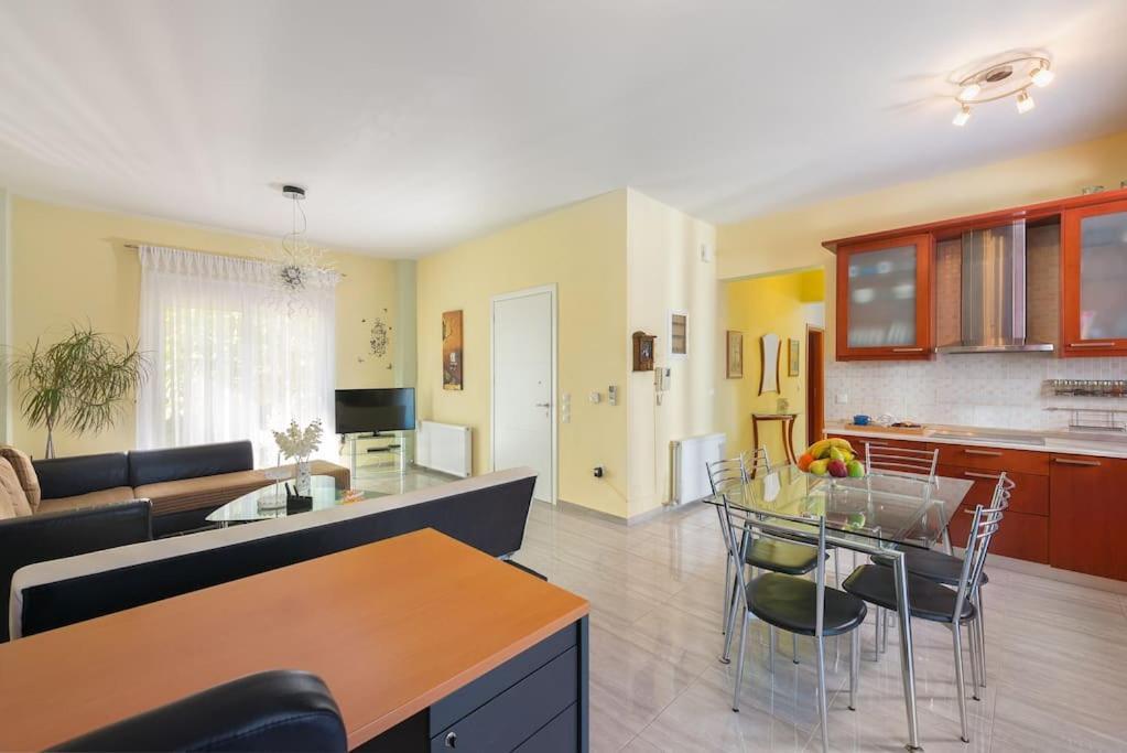 Greek Style Ground Floor Apartment & Pool