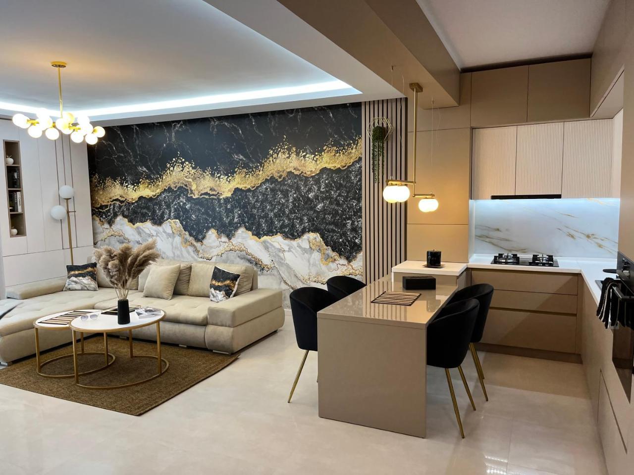 Sas 2 Luxury Apartments