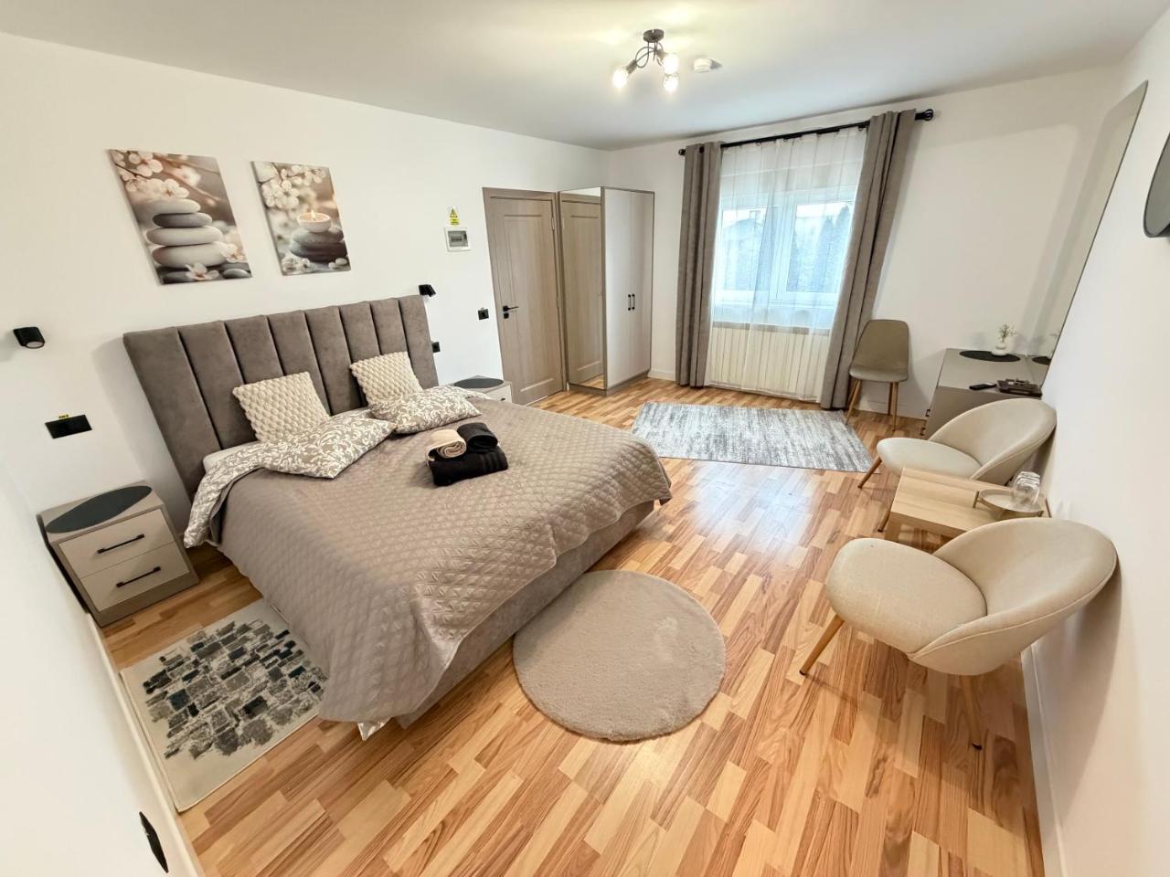 Camera Dubla Suceava