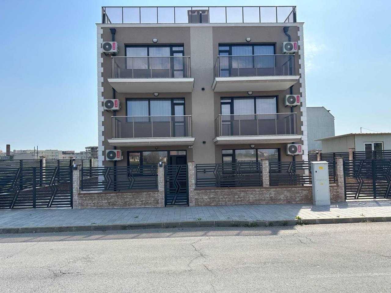 Studios & Apartments Pomorie