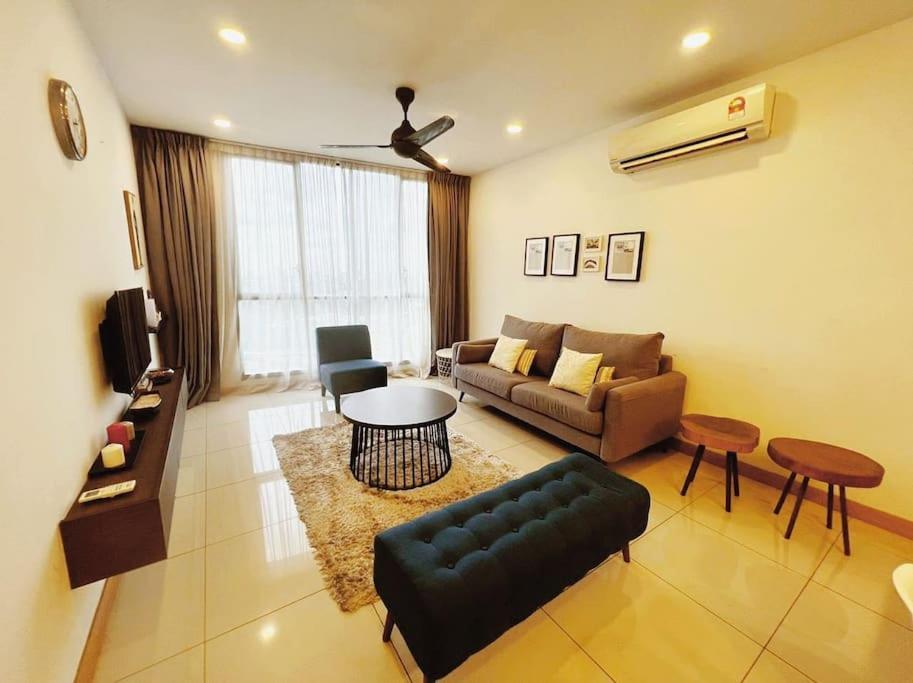 [Promo]Connected Train 2 Bedroom (Above Mall)15 (Adults Only)