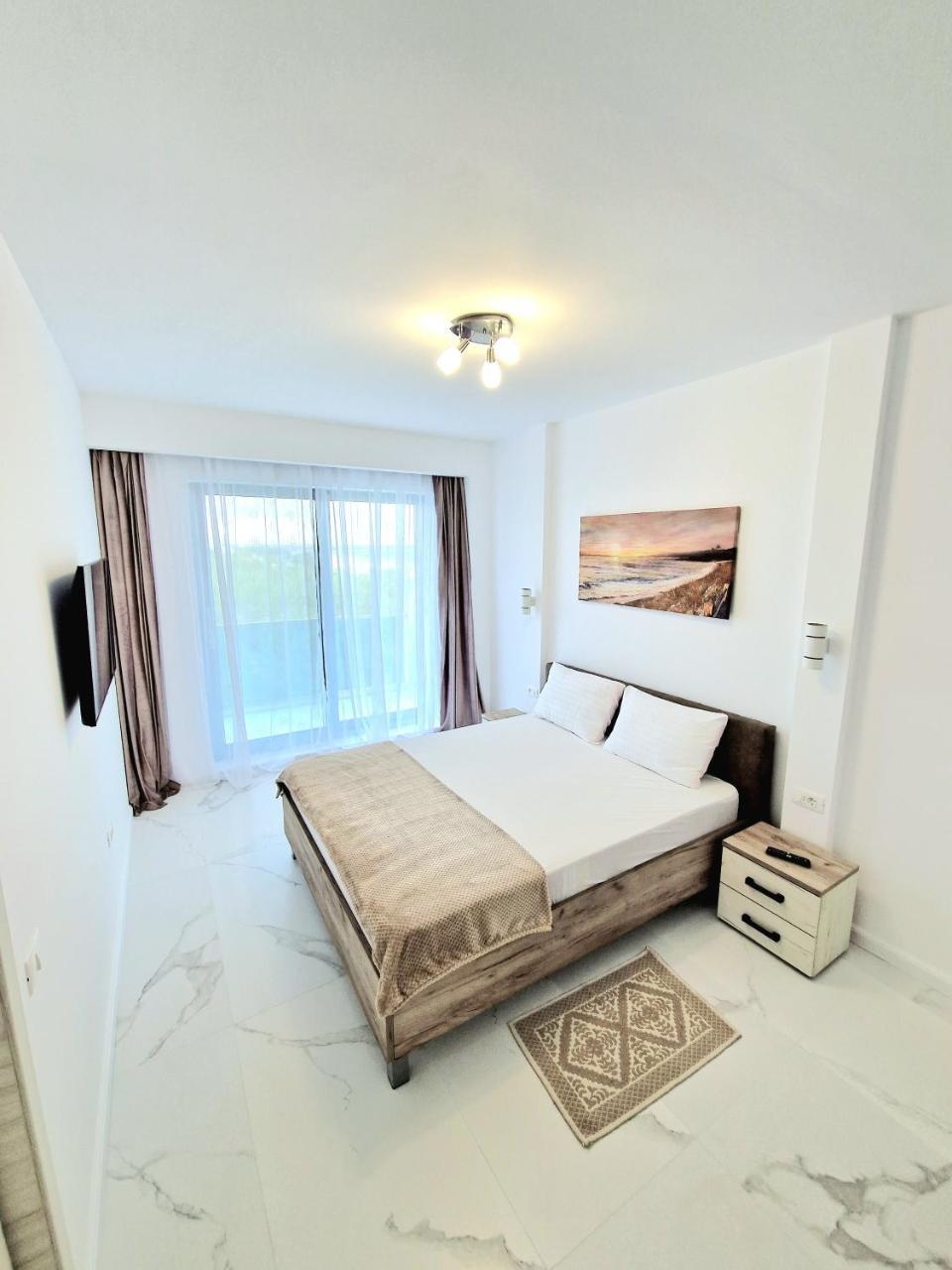 Promenada Apartment 701 La Doi Pasi de Plaja-190m