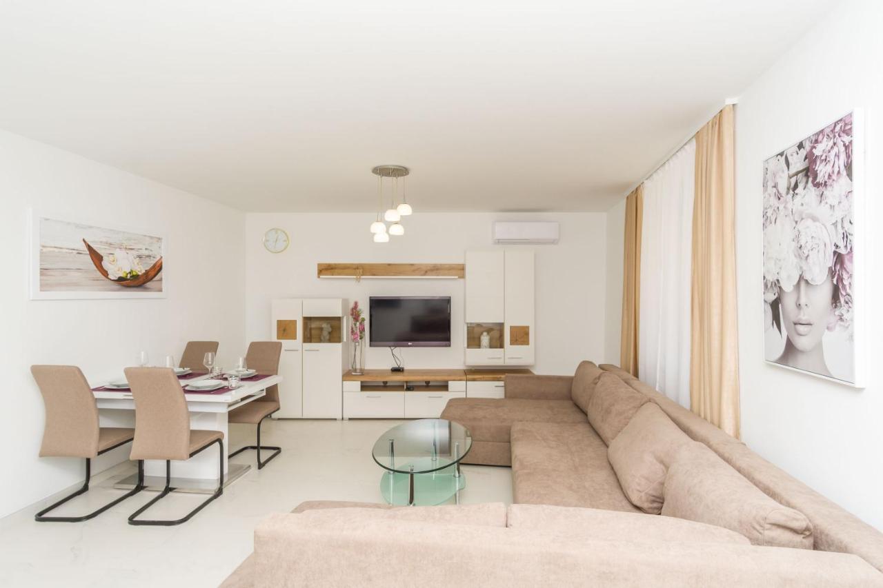 Apartmani Simi The Sun
