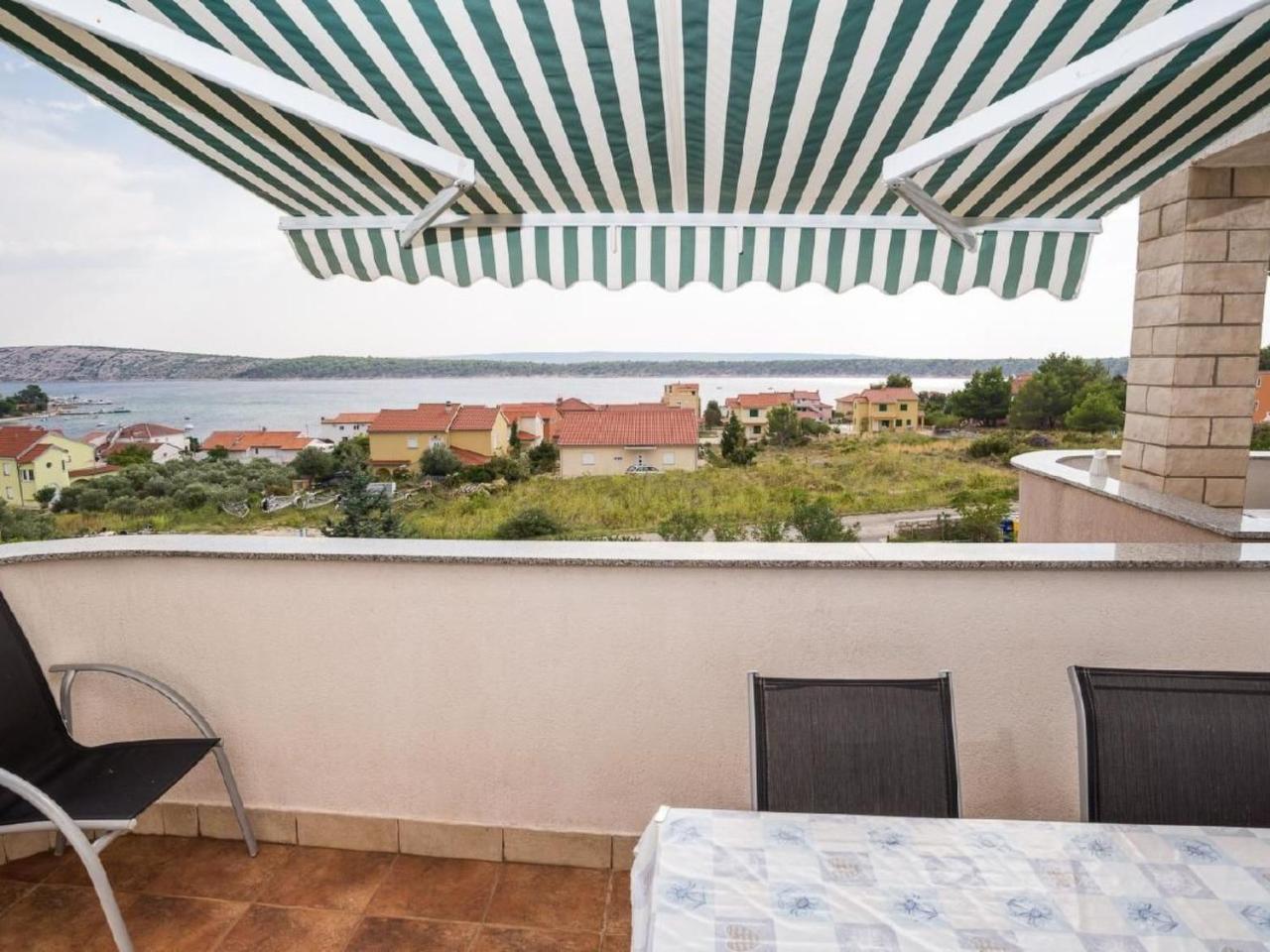 Apartment Jadro Apartments In Barbat Mit Grill Und Whirlpool by Interhome