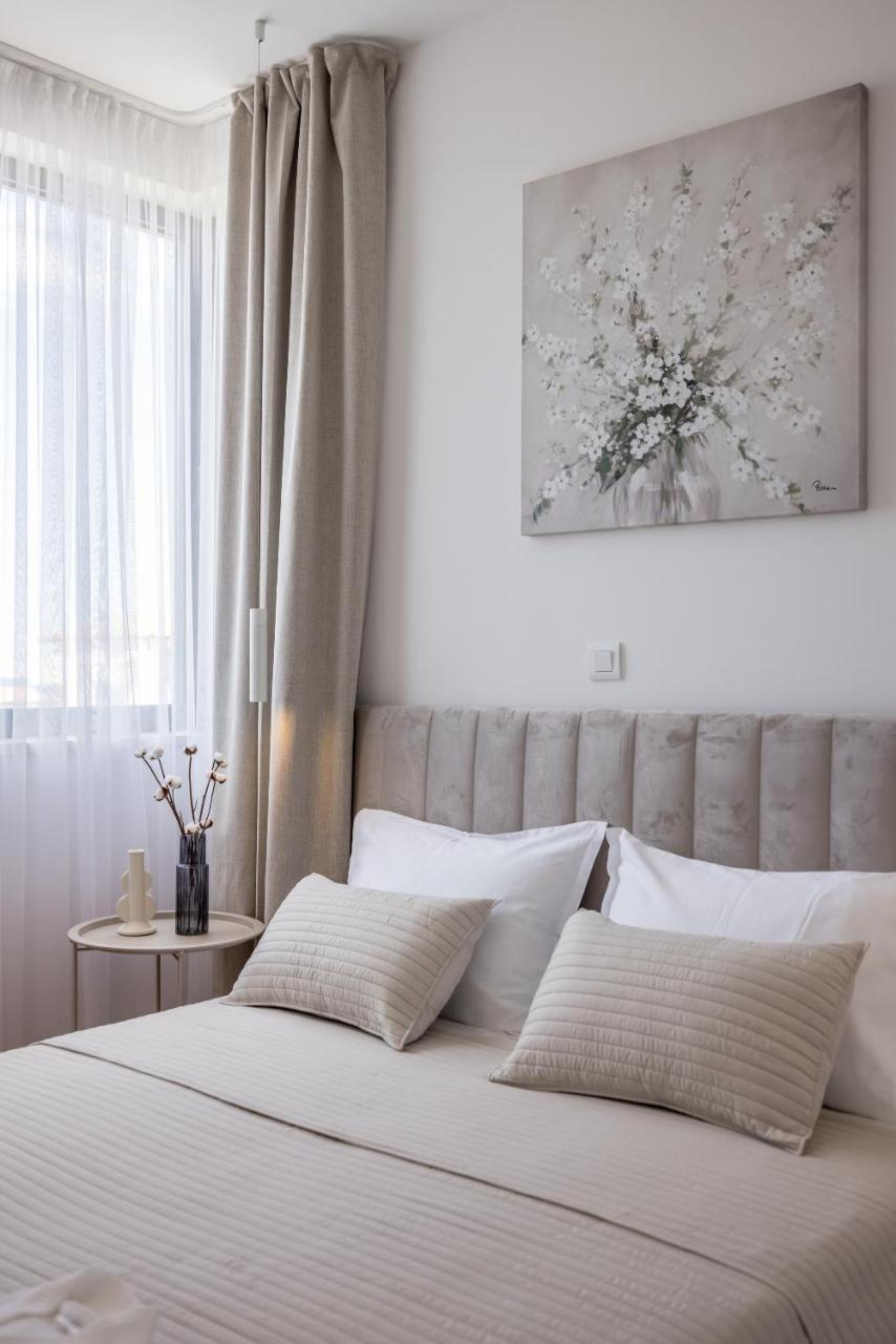 Make Memories by The Sea Apartments Storia