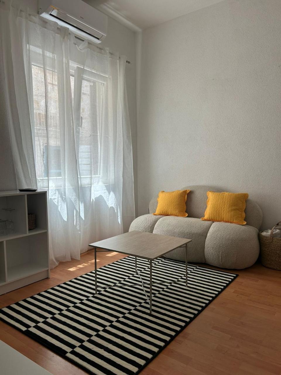 Guest House Storija, Vis Center, 1 Min From Ferry