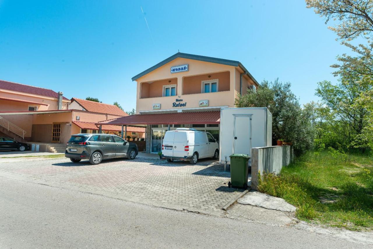 New! Apartments Lemon & Mint