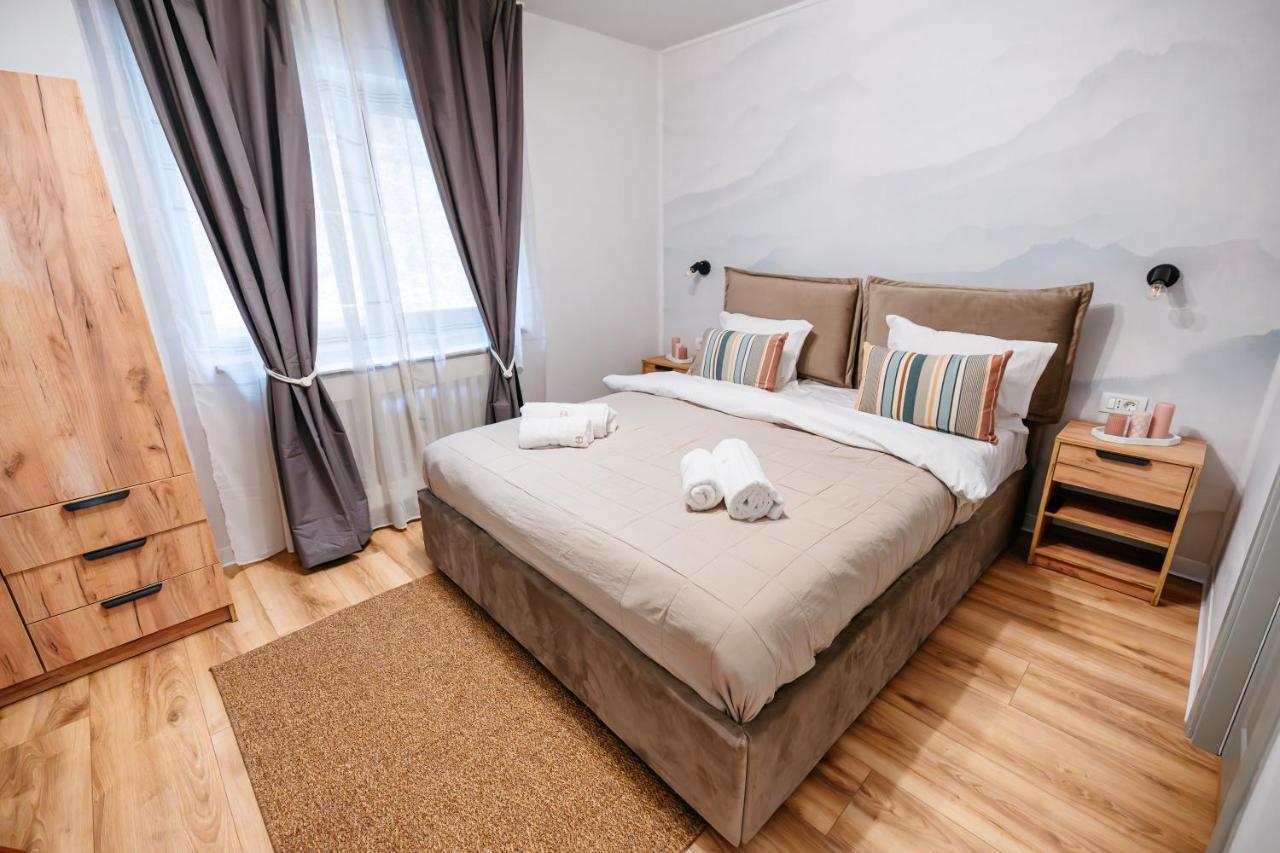 Private Floor In Our Villa Mountain View