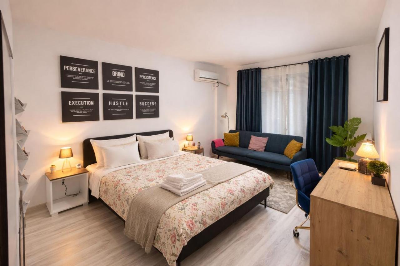 Modern & Cozy Apartment