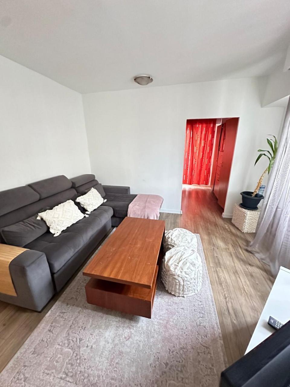 Andreea Home