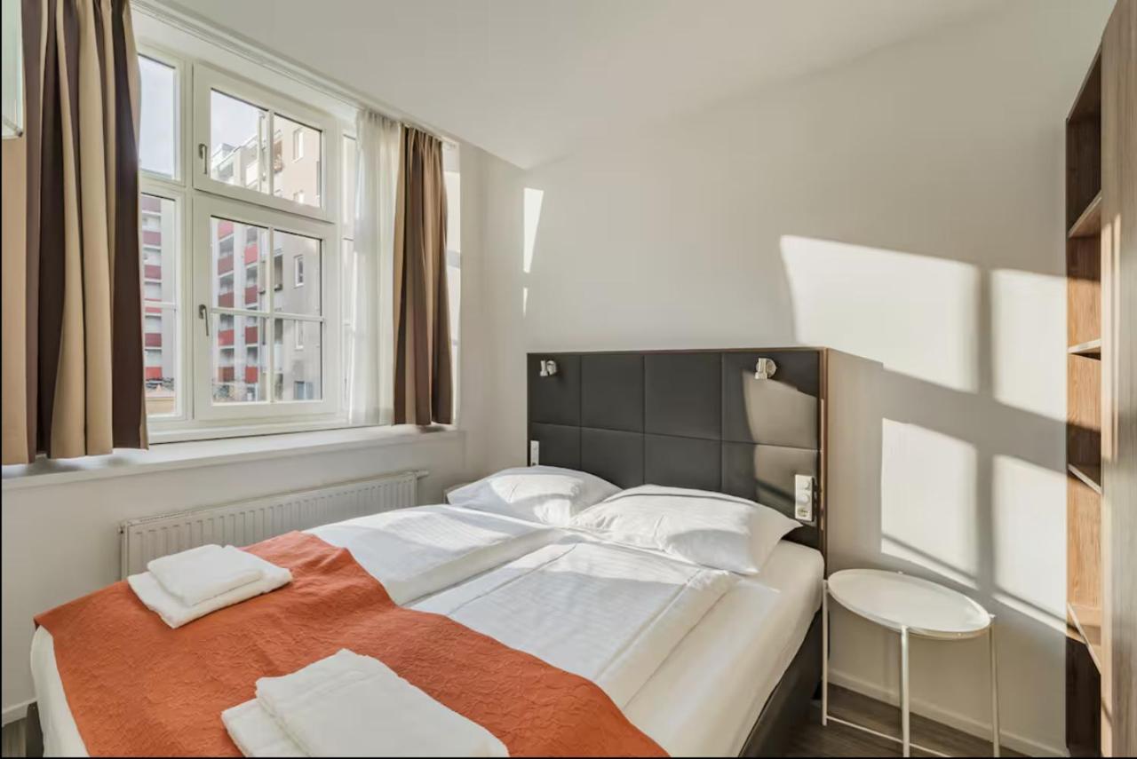 Central Apartment Near Metro
