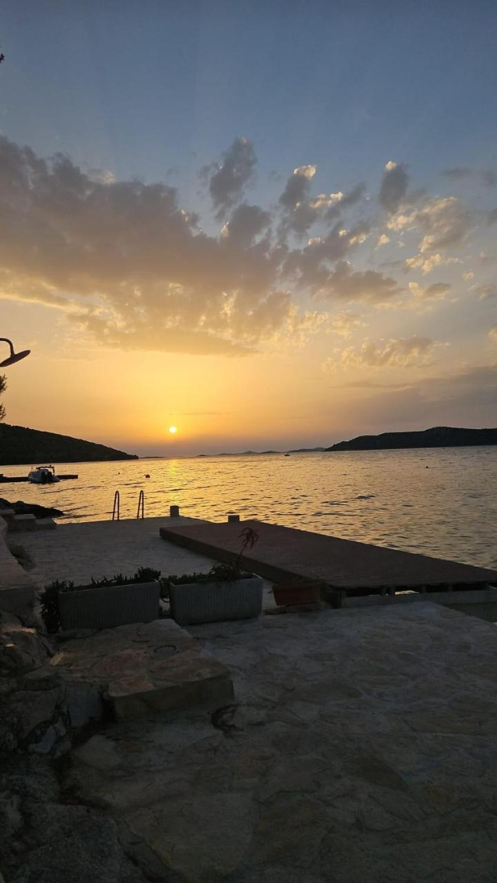 Apartmani Borovac Sparadici