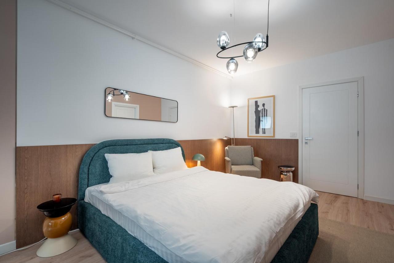 Ivory Concept Studio 56