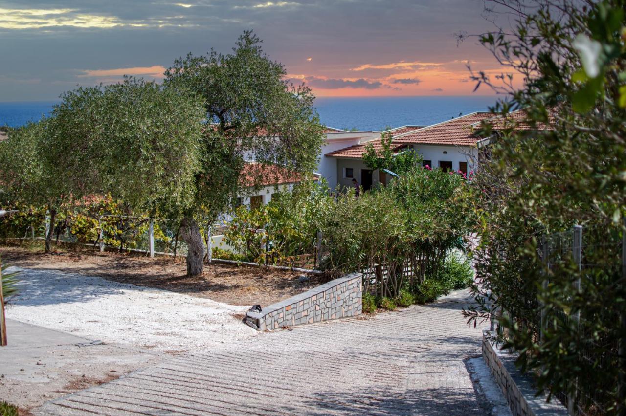 Giola Apartments & Studios 1