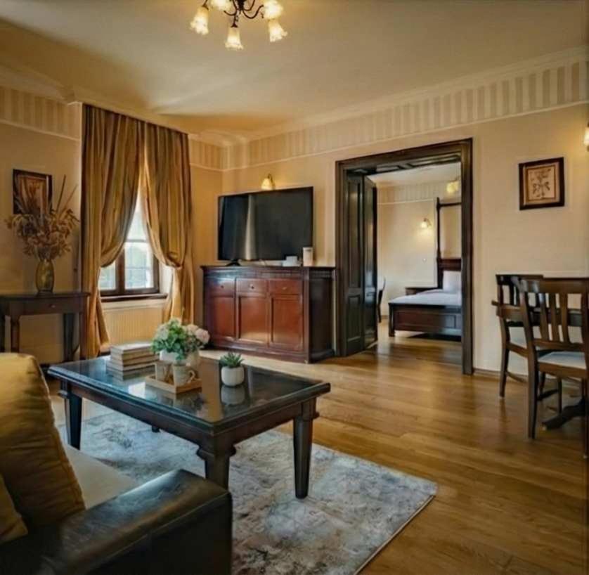 Luxury Mocioni Square Suite With Scenic Views