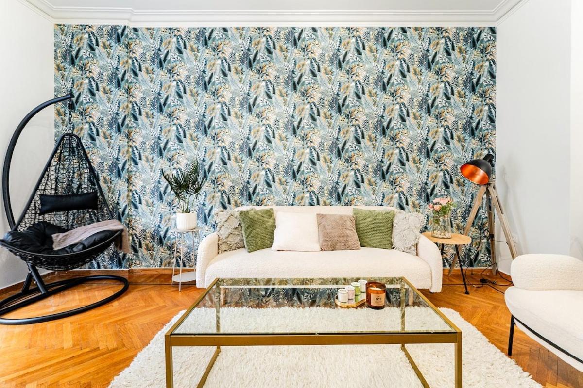 Boutique 5bdt-3 Ath Apt With Eclectic Style Acropolis