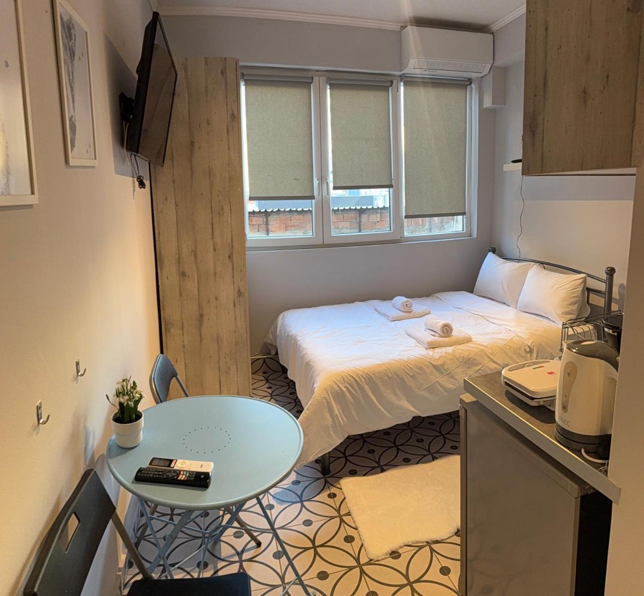 Simple Room