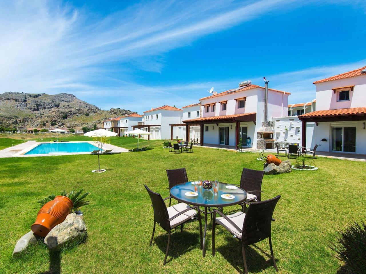 Holiday Home Haus In Kolympia Mit Parkplatz Und Bergblick by Interhome