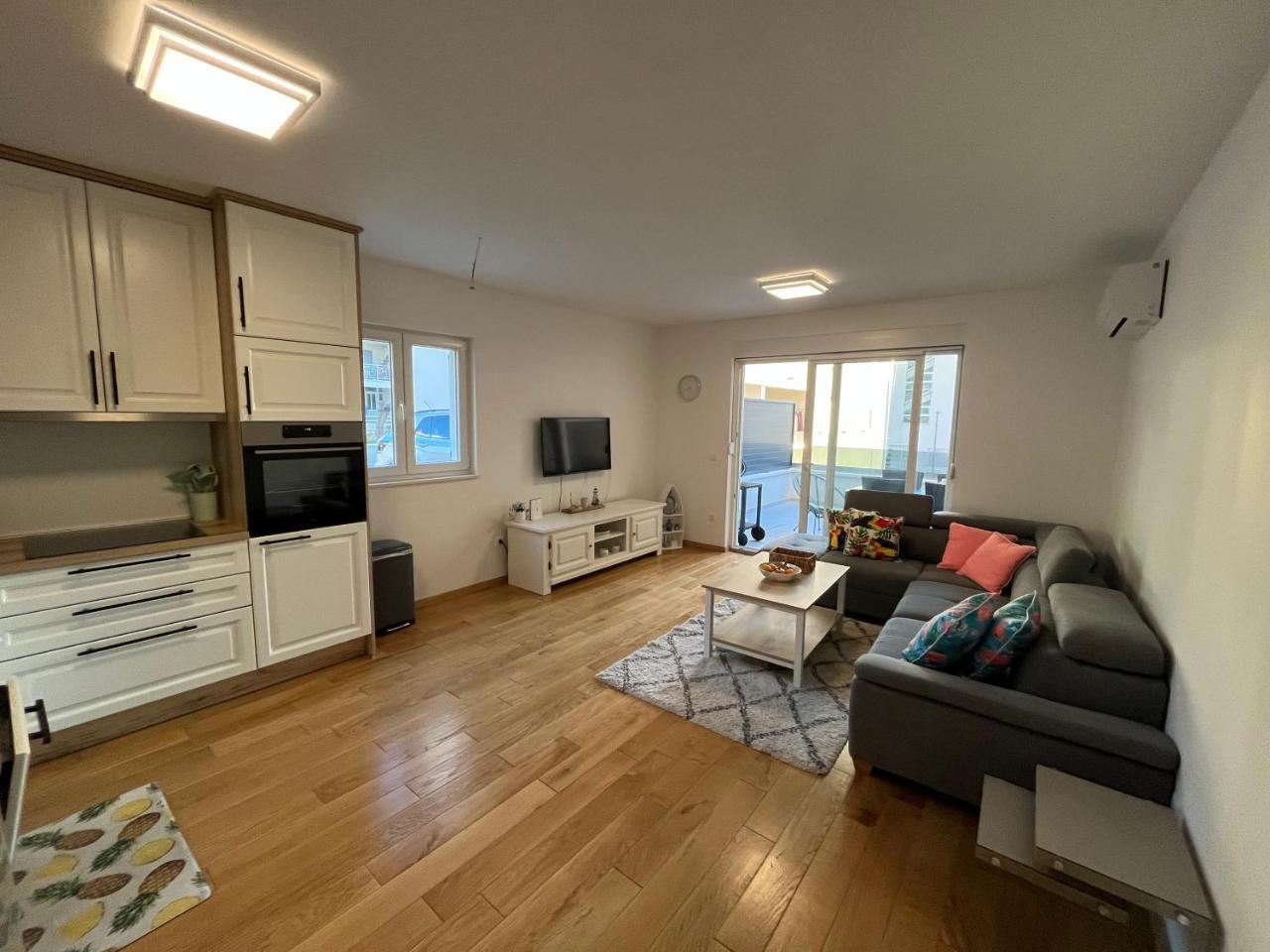 Flamingo Apartment
