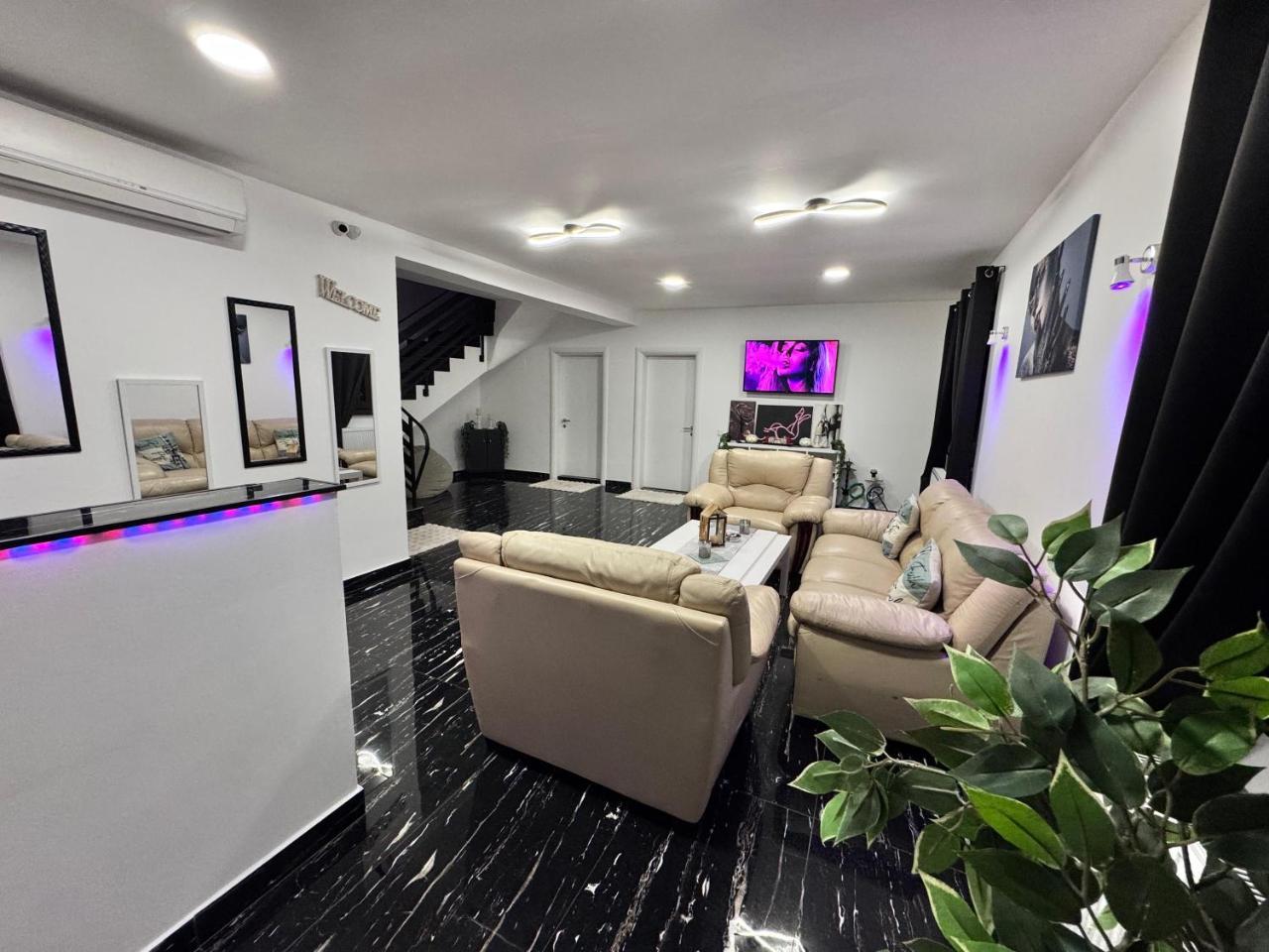 Enjoy Vip House 10