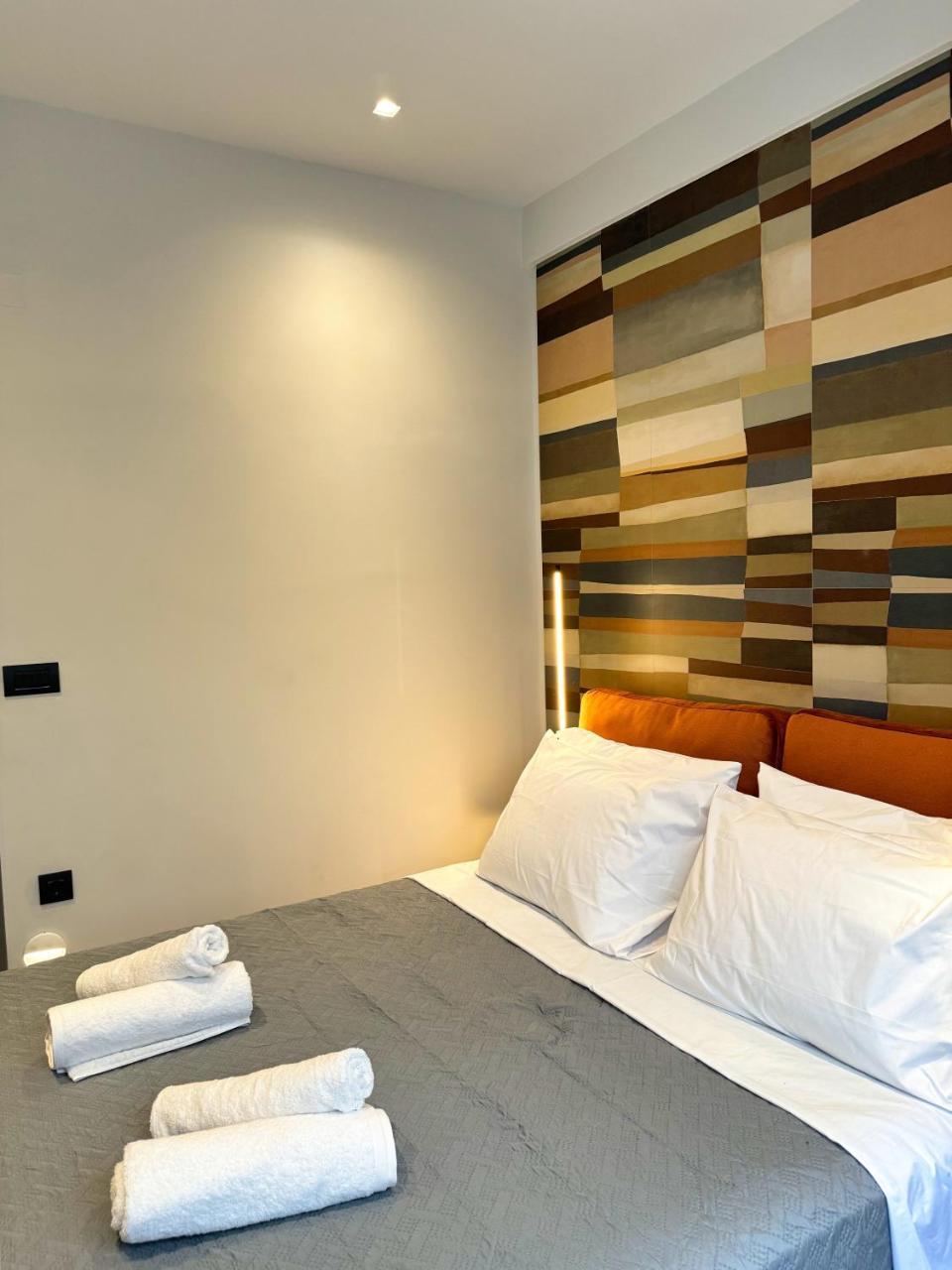 Eclipse Modern Retreat