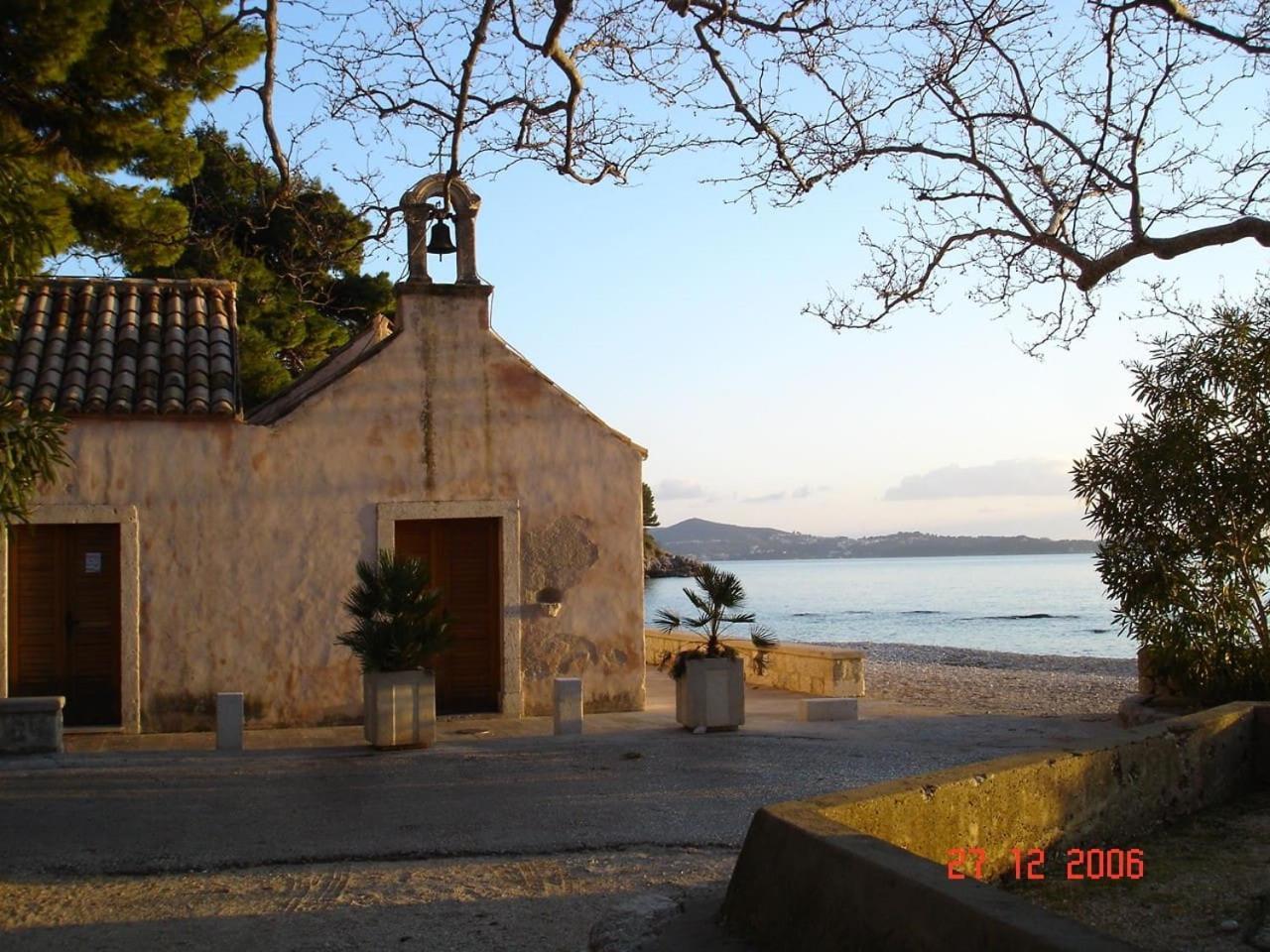 Apartment Nika On The Beach Mlini