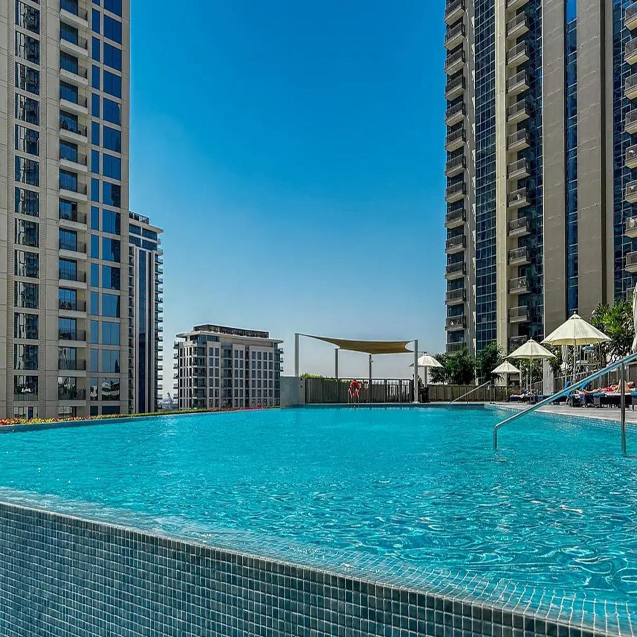 Premium 2 Bedroom at Creek Horizon
