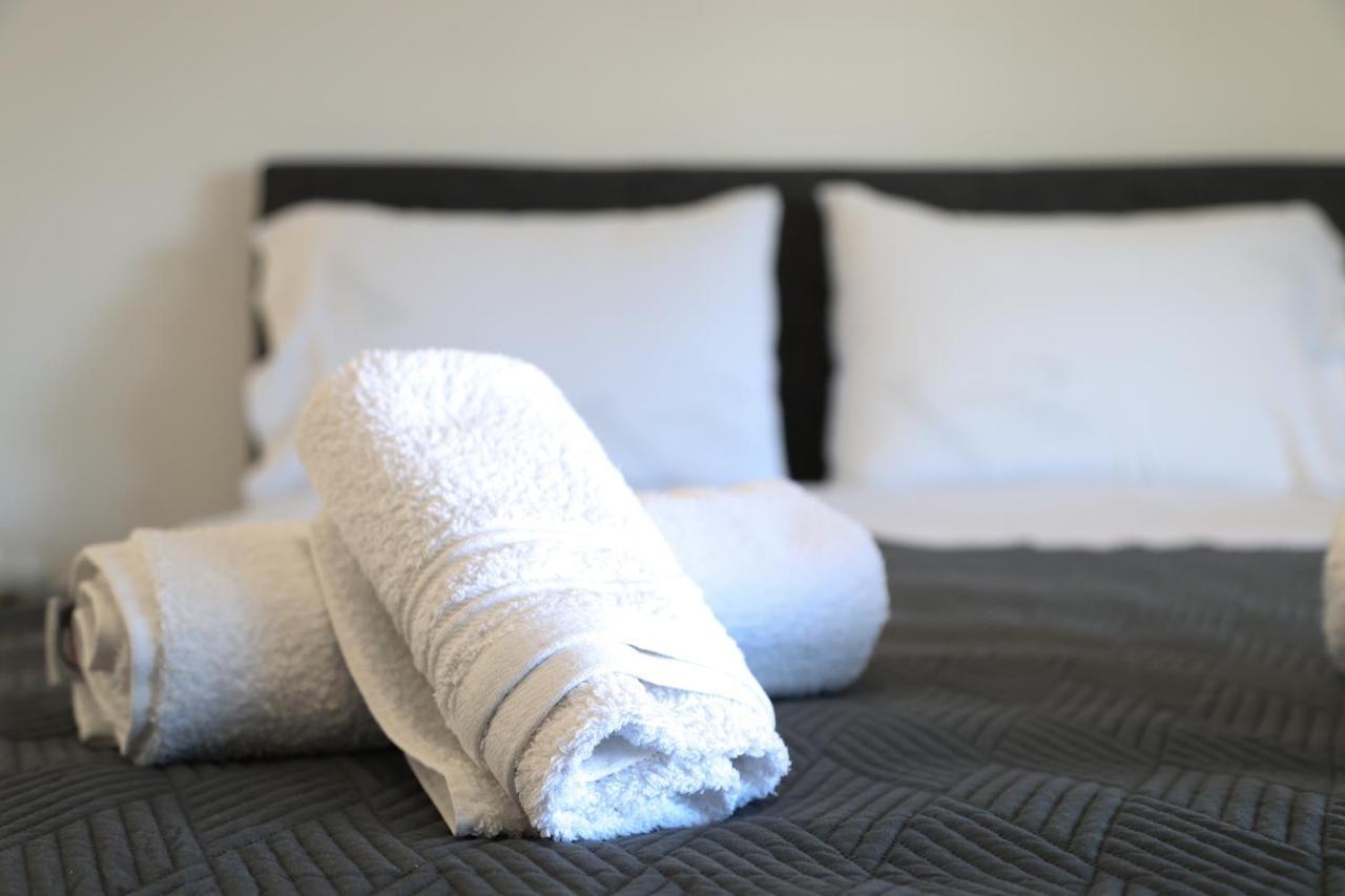 White Ruby Sea Side Studio