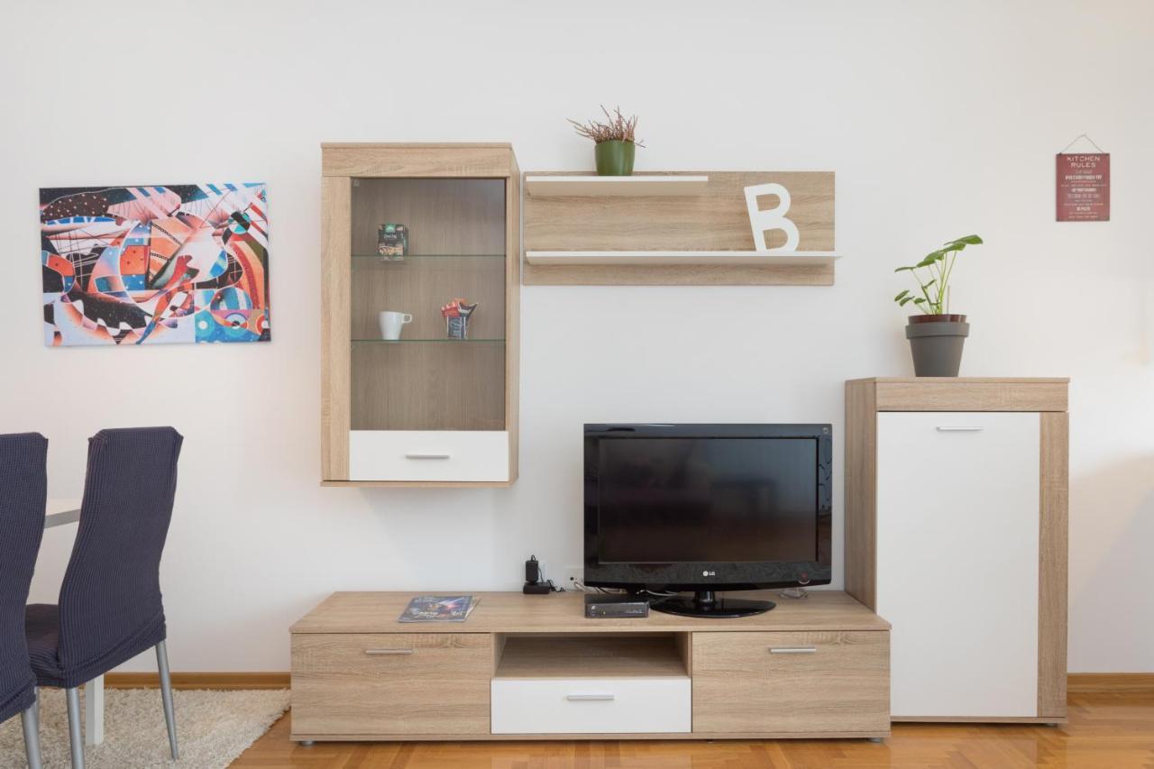 Cute & Sunny Studio In Zagreb With Balcony & Free Parking