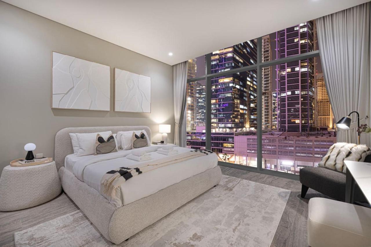 Staymada - Peninsula Exclusive Canal Front Retreat