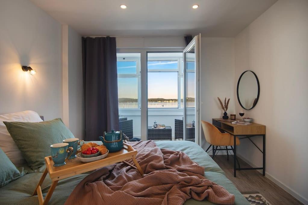 Harbor View Apartment