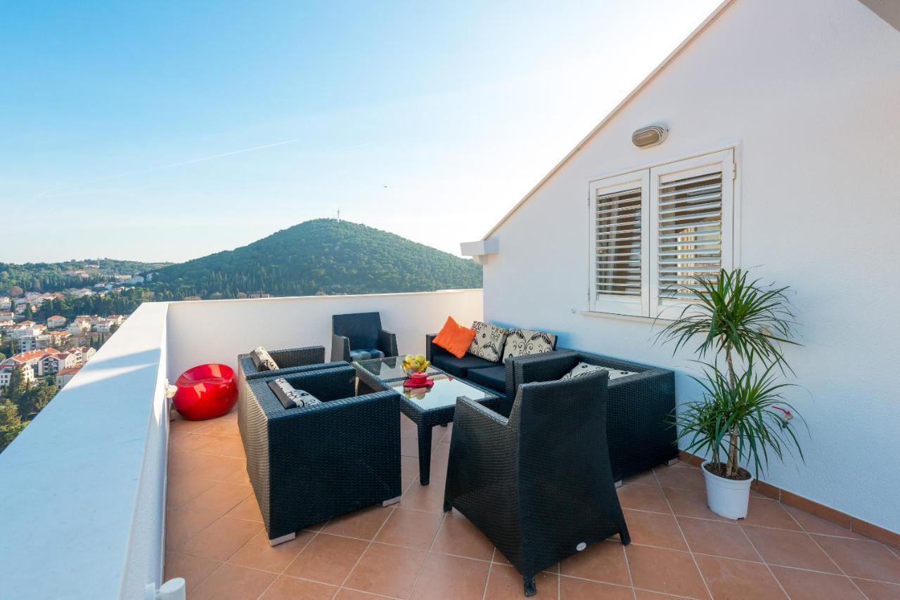 Majestic Lookout Apartment Rixi
