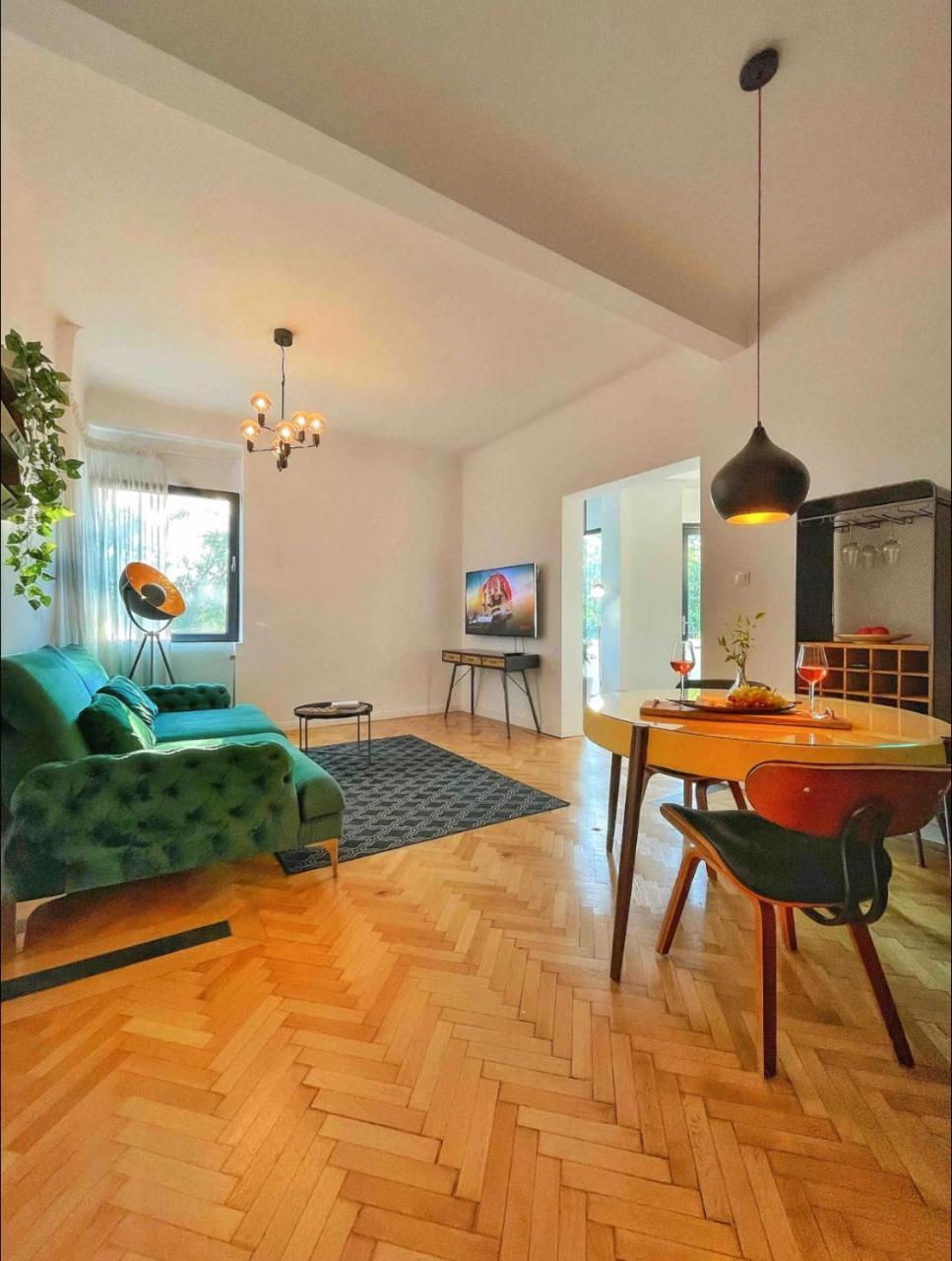 Sunset-cismigiu Gardens