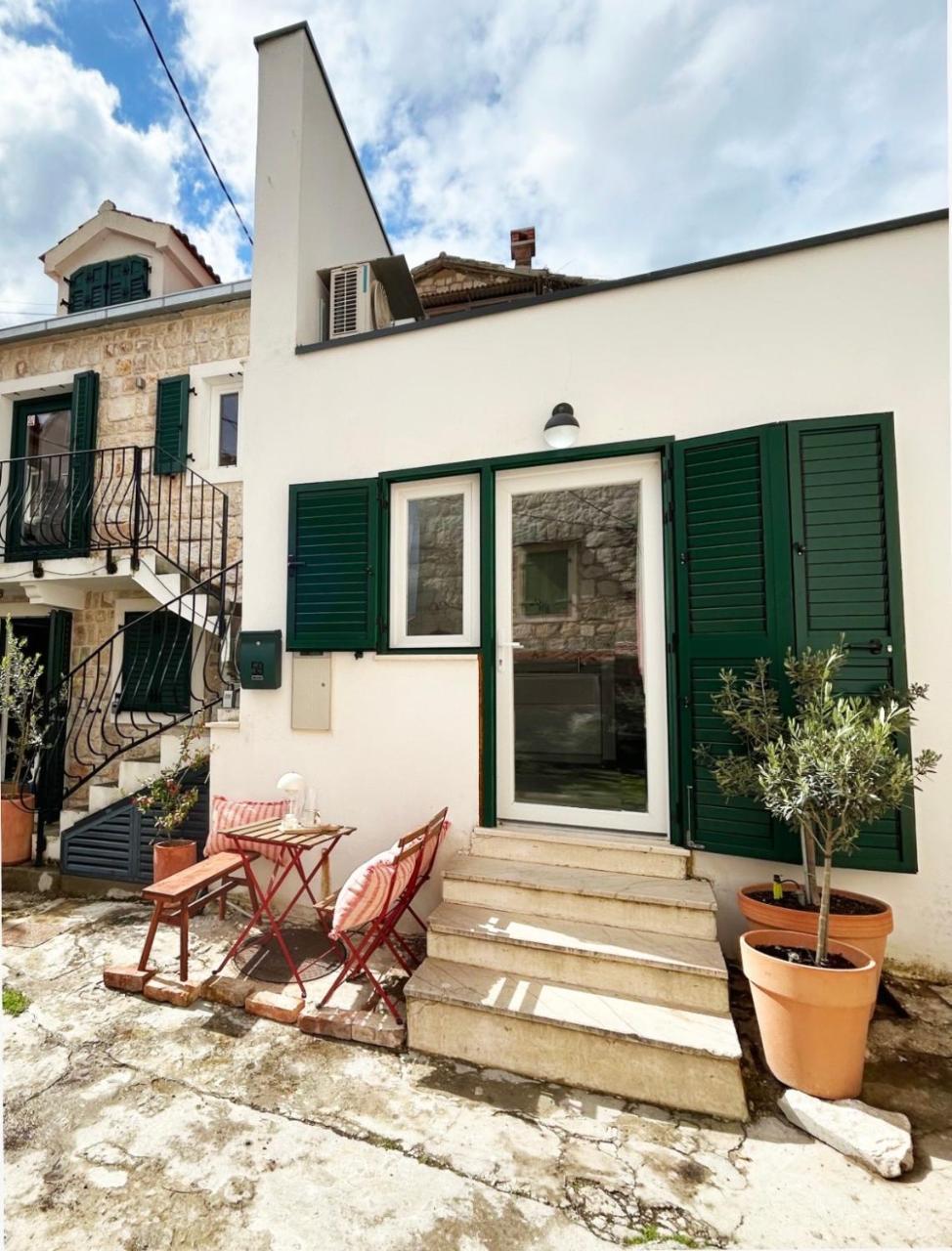 Split Old Town Hideaway Cozy House