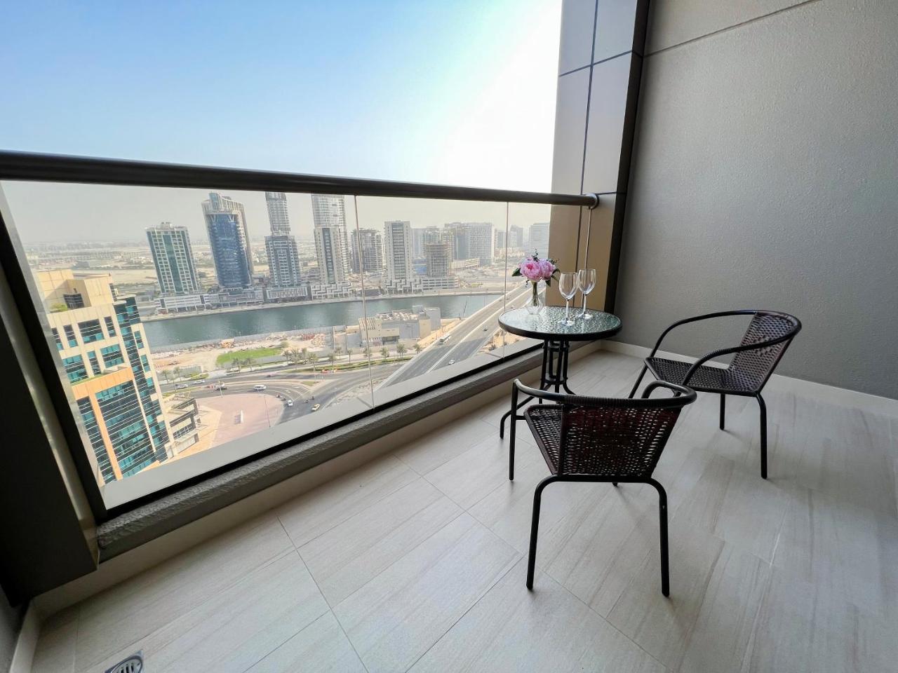 Luton Vacation Homes - Elite Residence Downtown, Dubai