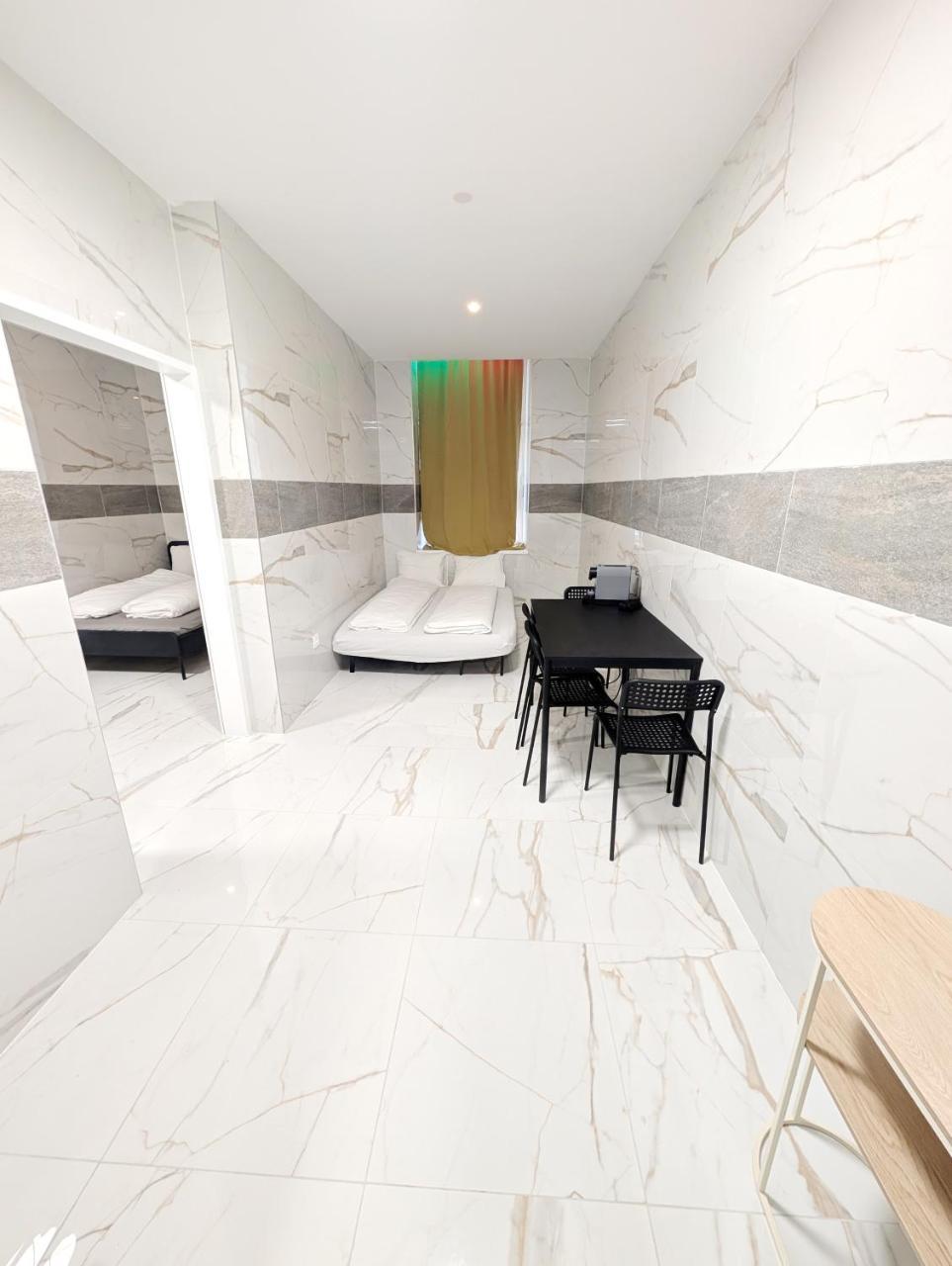 Comfortable Apartment In Lanstrasse Area Br4