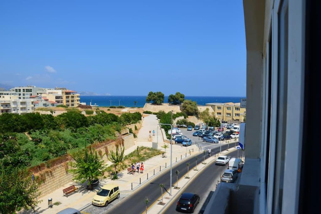 Luxurious City Apartment With Sea View Lite Blue