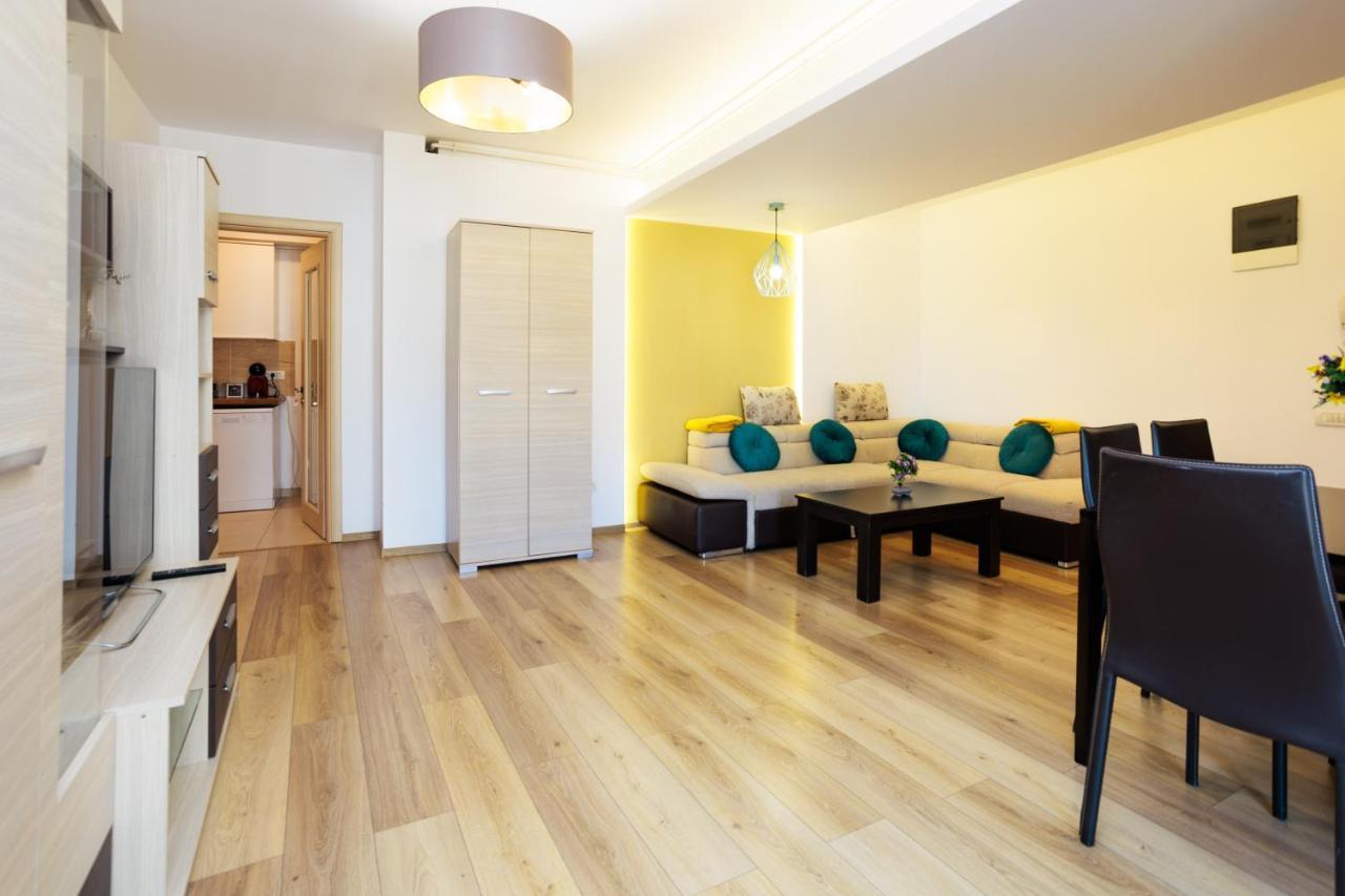 Old Town Golden Solace