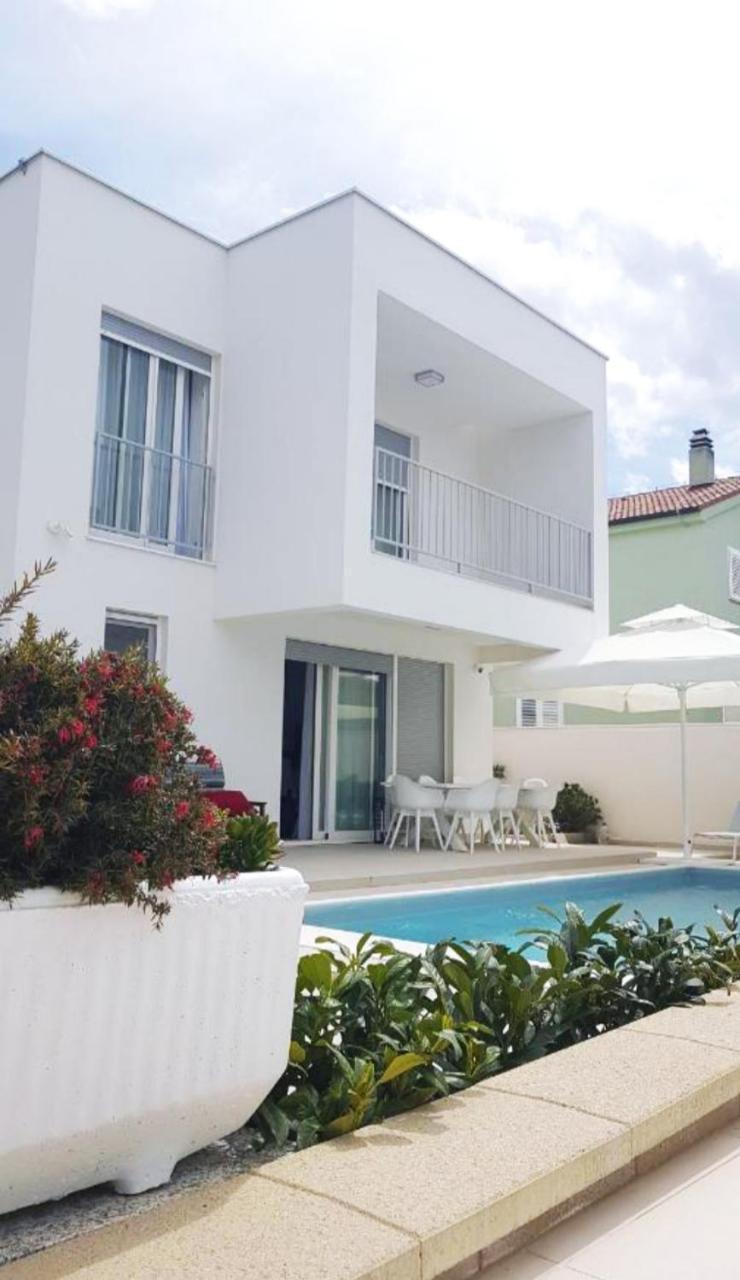 Luxury Villa Teuta With Heated Pool