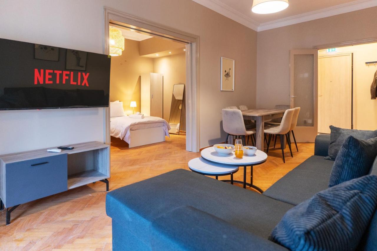 Stylish Apartment In The Heart Of Thessaloniki