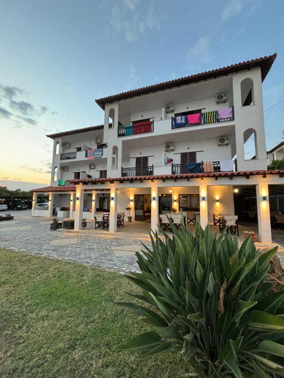 Hotel Avra