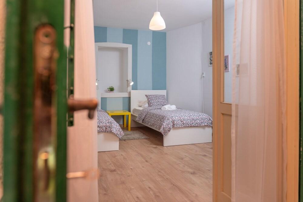 House Polus
