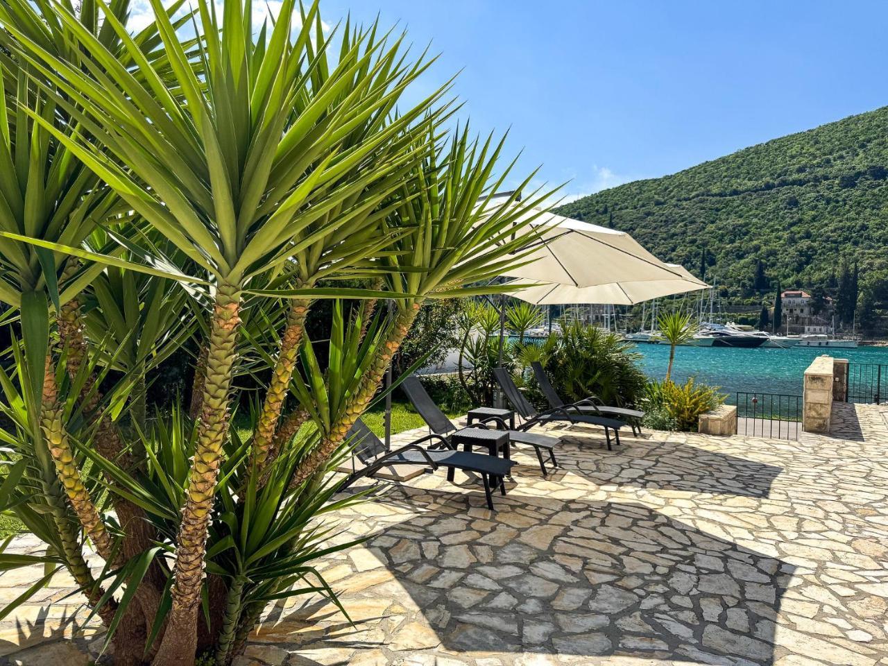 Apartments Pralas