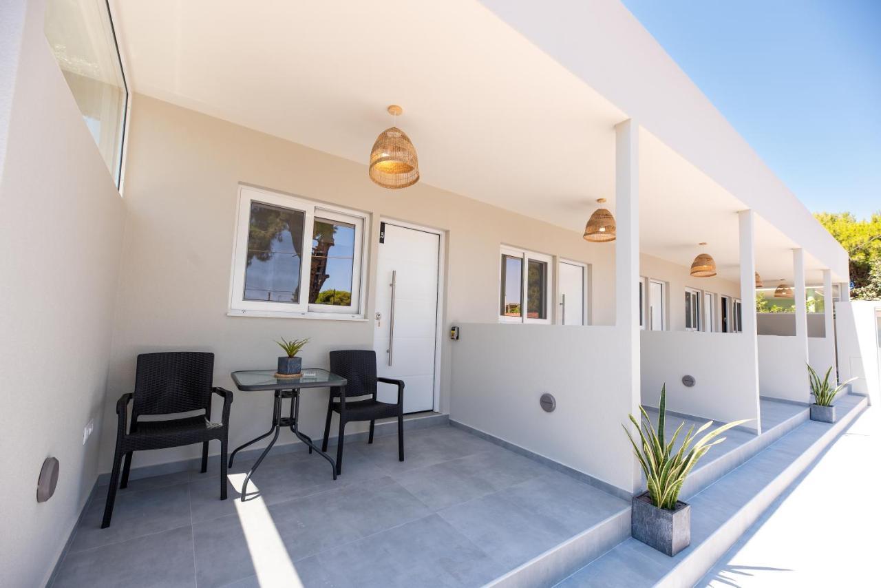 Ameli Cozy Apartments Near Athens Airport